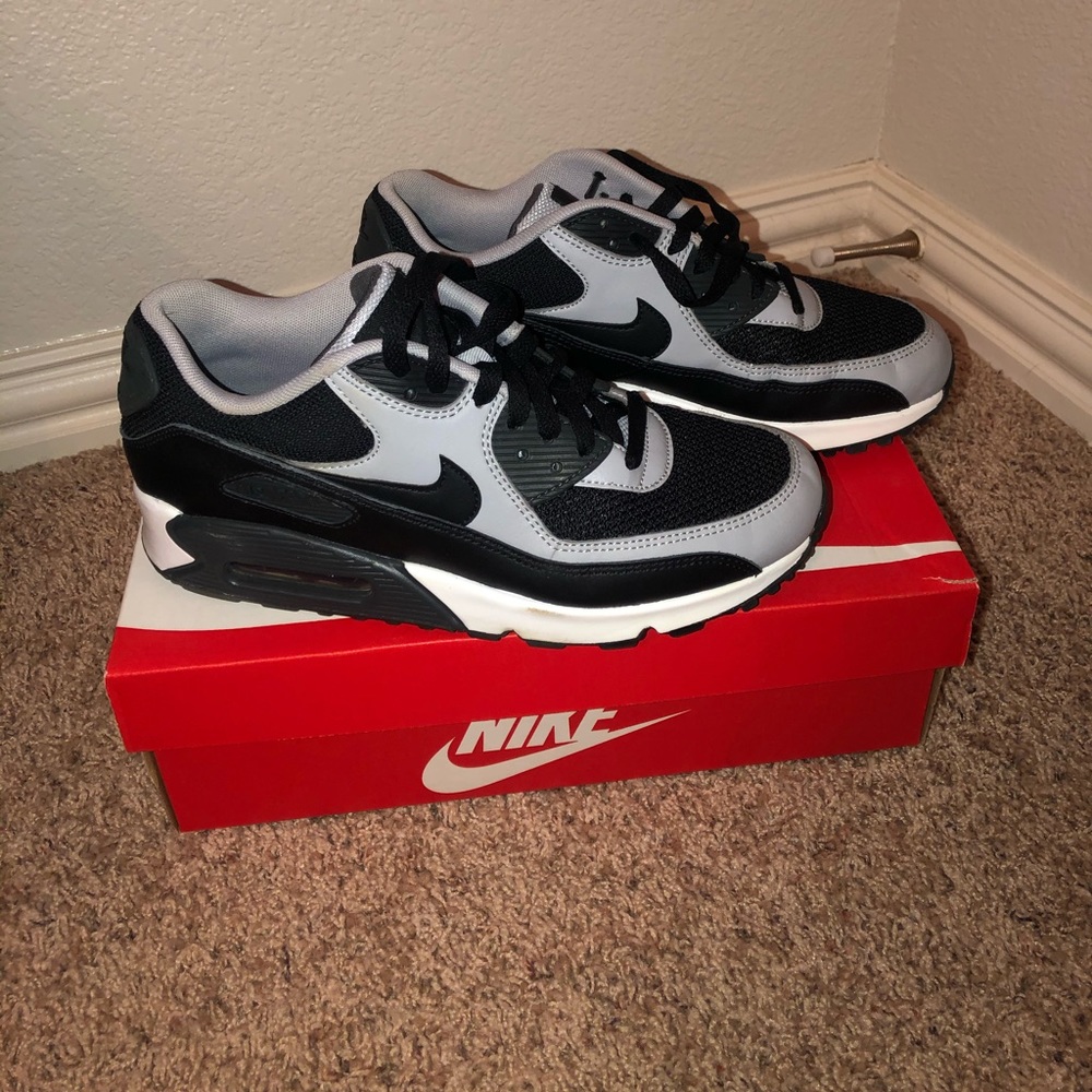 Nike Air Max 90’s Women’s 9 with box